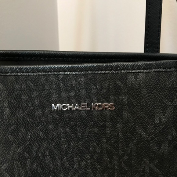 Michael Kors Purse Black Jet Set Travel Logo Large Shoulder Tote Bag Pebbled - Picture 3 of 16